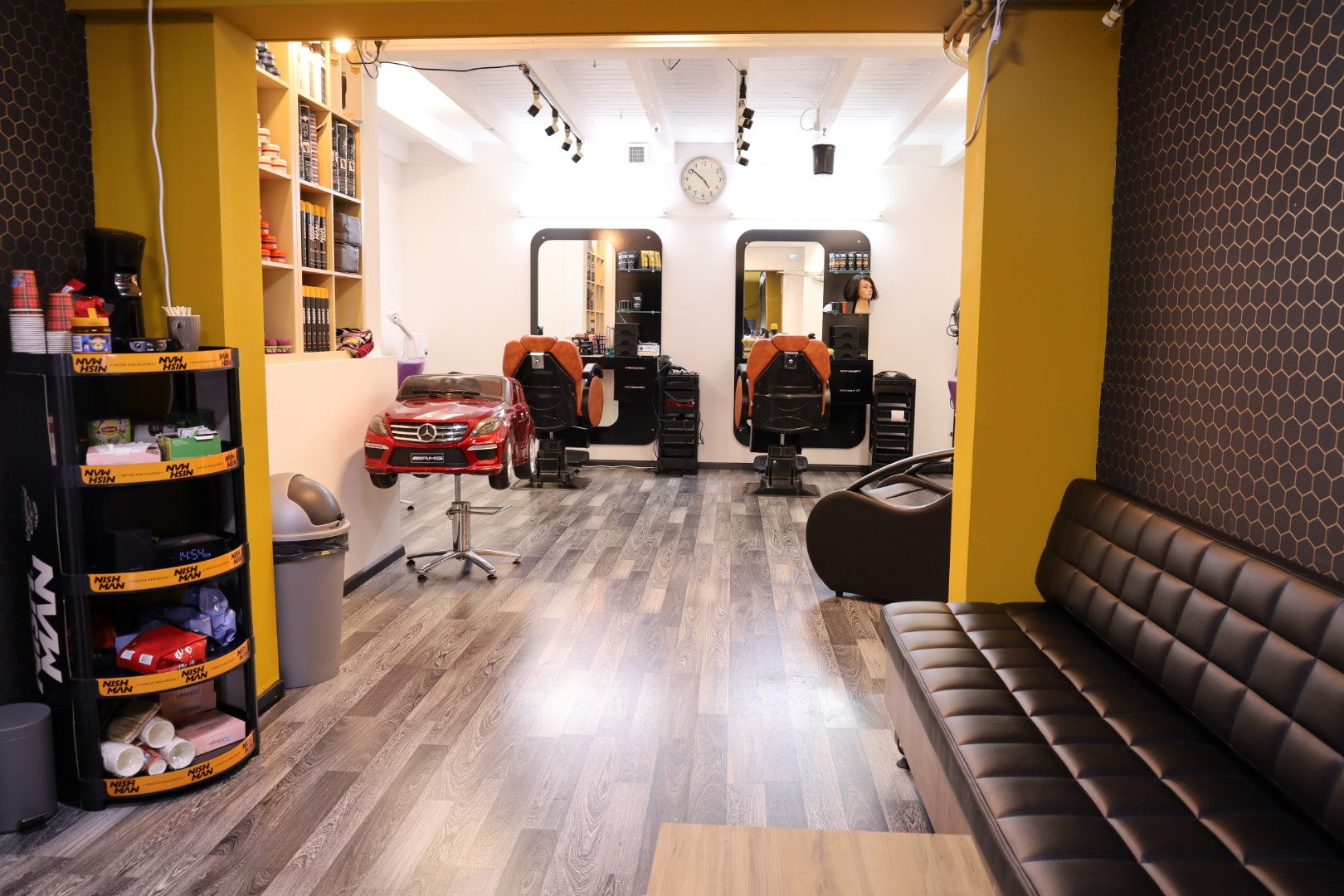 De salon vanaf de andere kant gezien